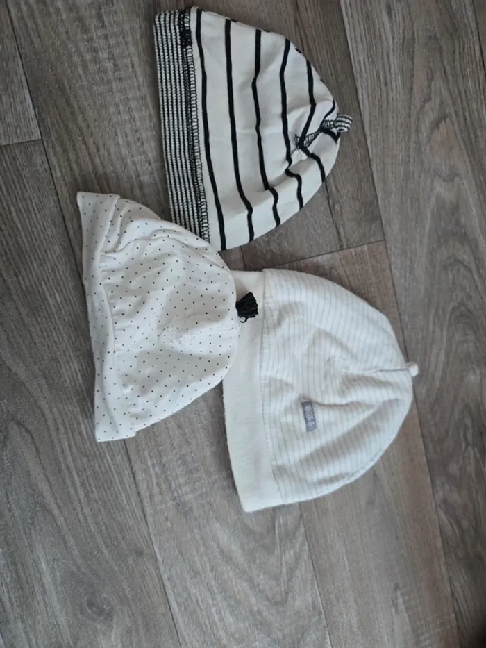Bonnets de naissance