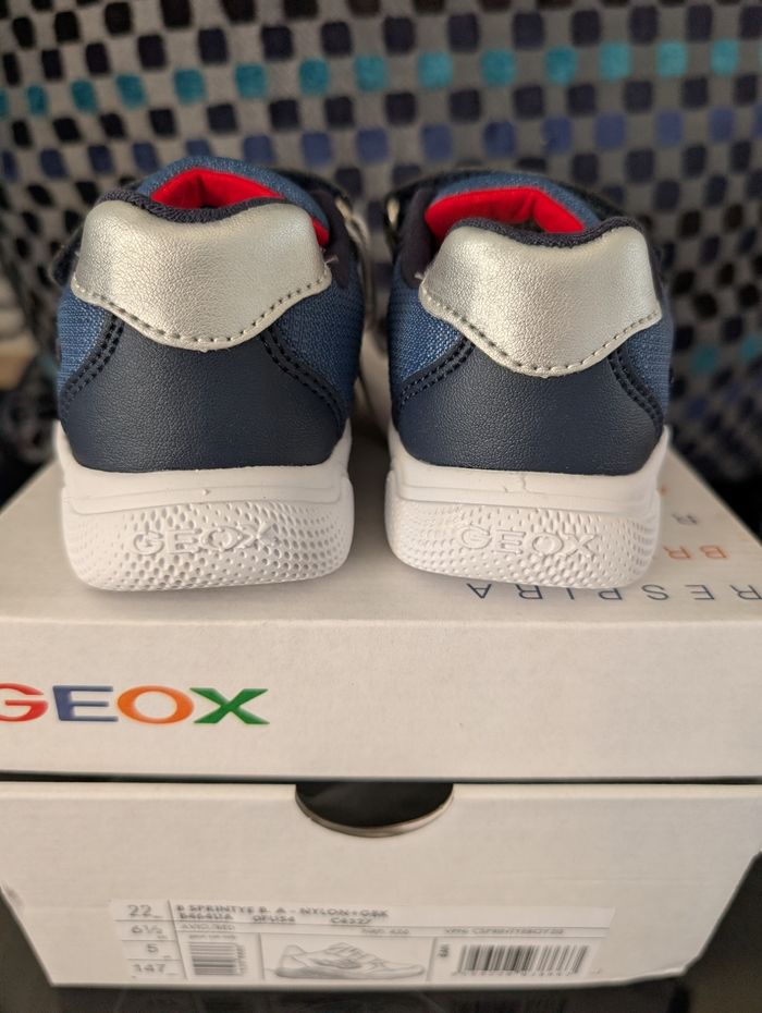 Baskets garçon ultralegeres. Taille 22. Neuf. Geox - photo numéro 10