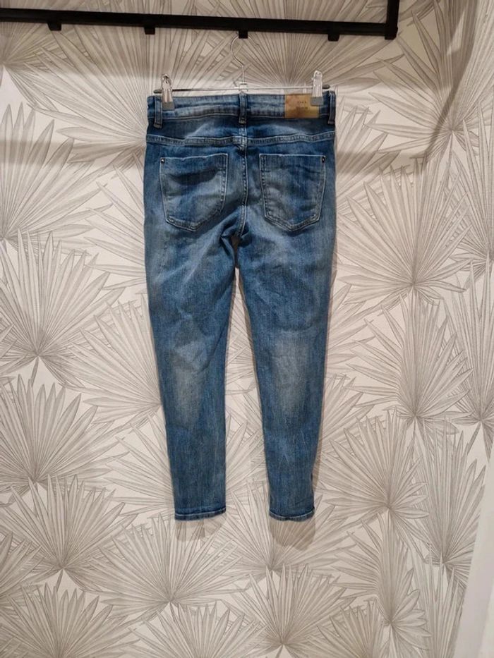 Joli jean Zara taille 34 - photo numéro 2
