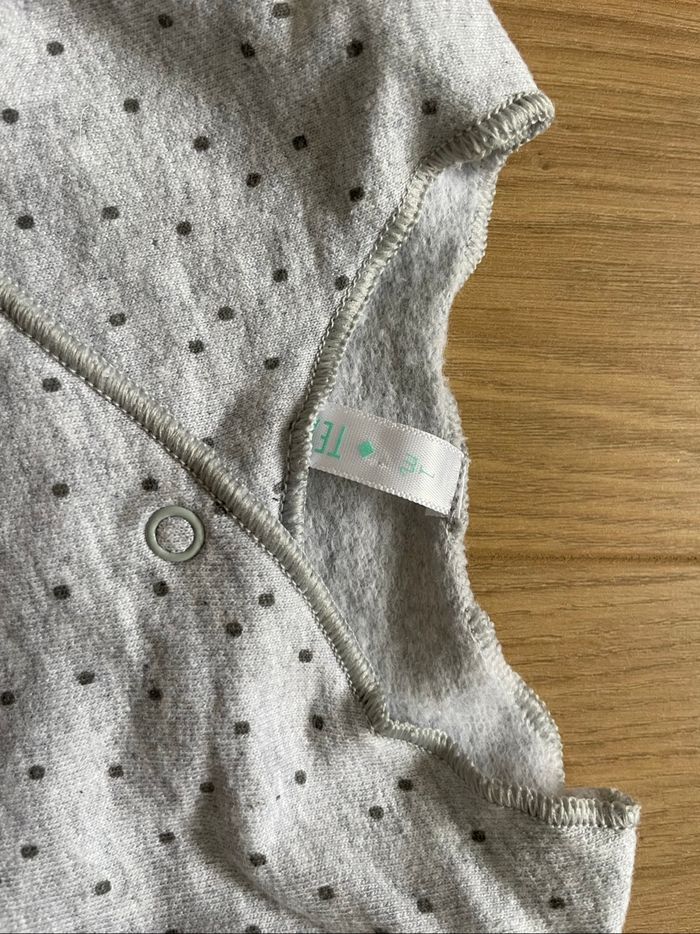 Gilet 1 mois - photo numéro 3