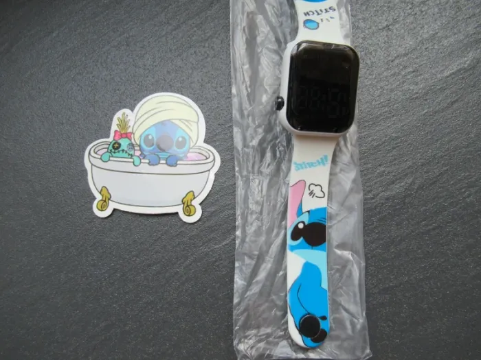 Montre numérique / digitale Stitch neuve - photo numéro 3