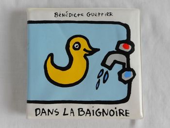 Livre de bain "Dans la baignoire" - L'école des Loisirs