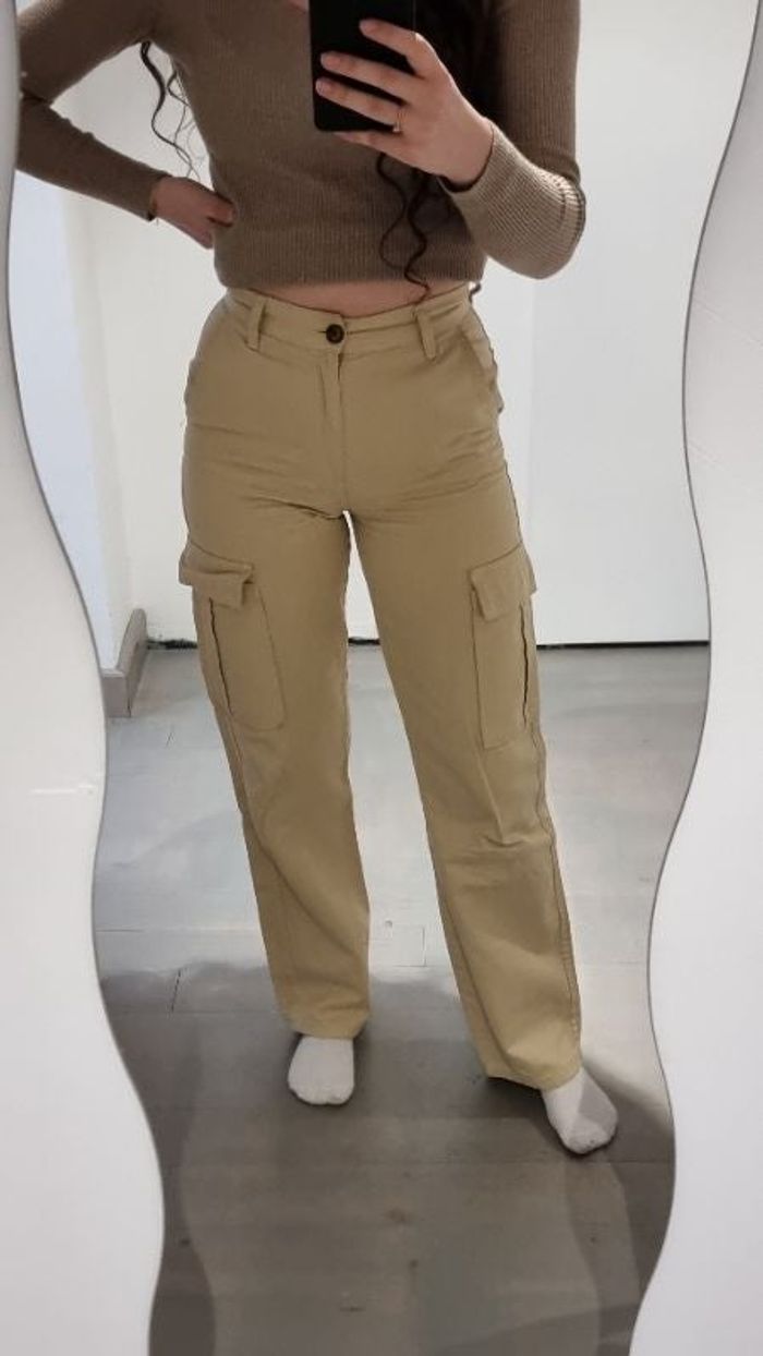 Cargo beige Stradivarius