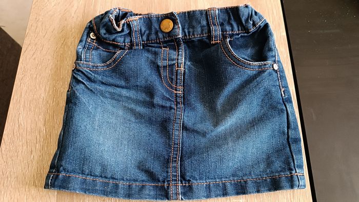 Lot de deux jupes taille 3 ans fille