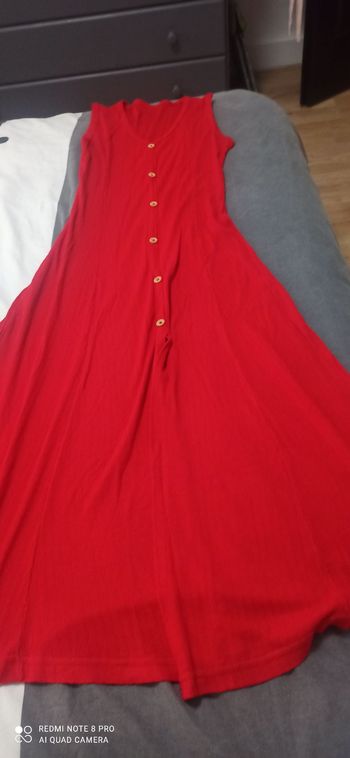 Longue robe rouge t. 40