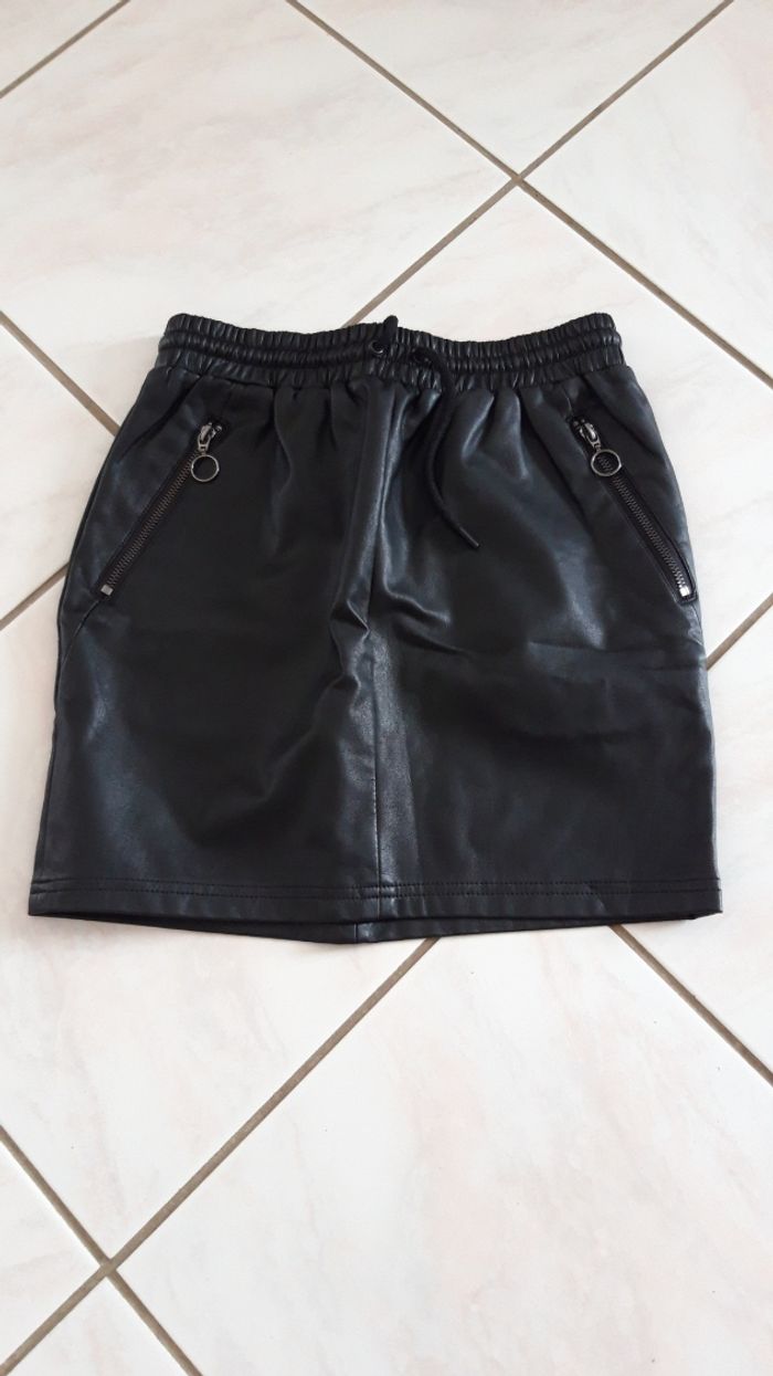 Jupe type cuir