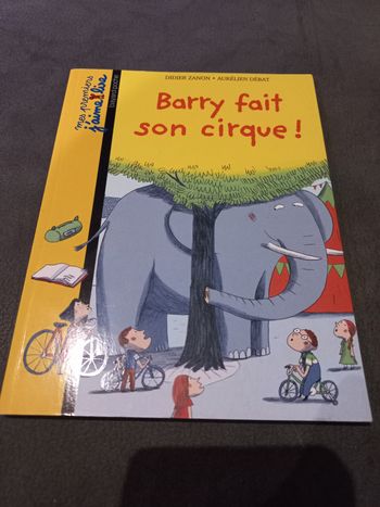 Roman mes premiers j'aime lire Barry fait son cirque cp