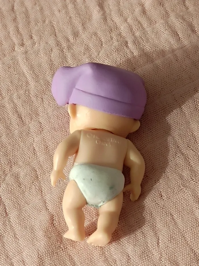 Figurine Bébé-Collection Baby secret💜🩷 - photo numéro 2