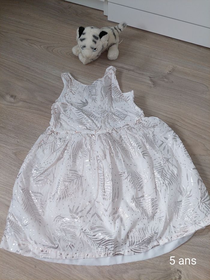 Robe 5 ans
