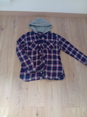 Chemise a capuche