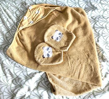 Grande cape de bain + 2 gants moutarde thème panda Vertbaudet