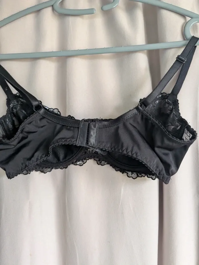 Soutien-gorge - photo numéro 2