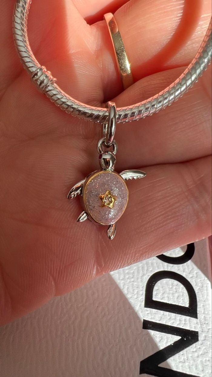 Tortue de mer rose et argenté - photo numéro 7