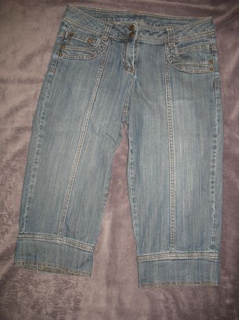 PANTACOURT JEAN BLEU DÉLAVÉ "CAMAÏEU" - TAILLE 40 - n°02