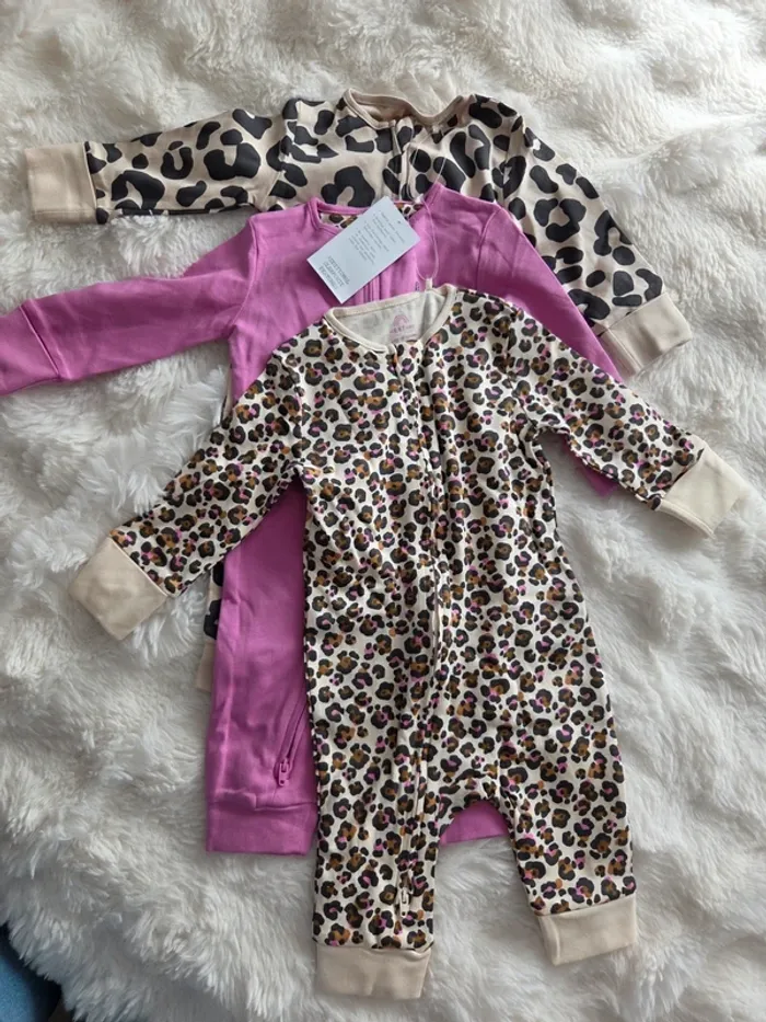 Lot 3 Dors bien Next neuf