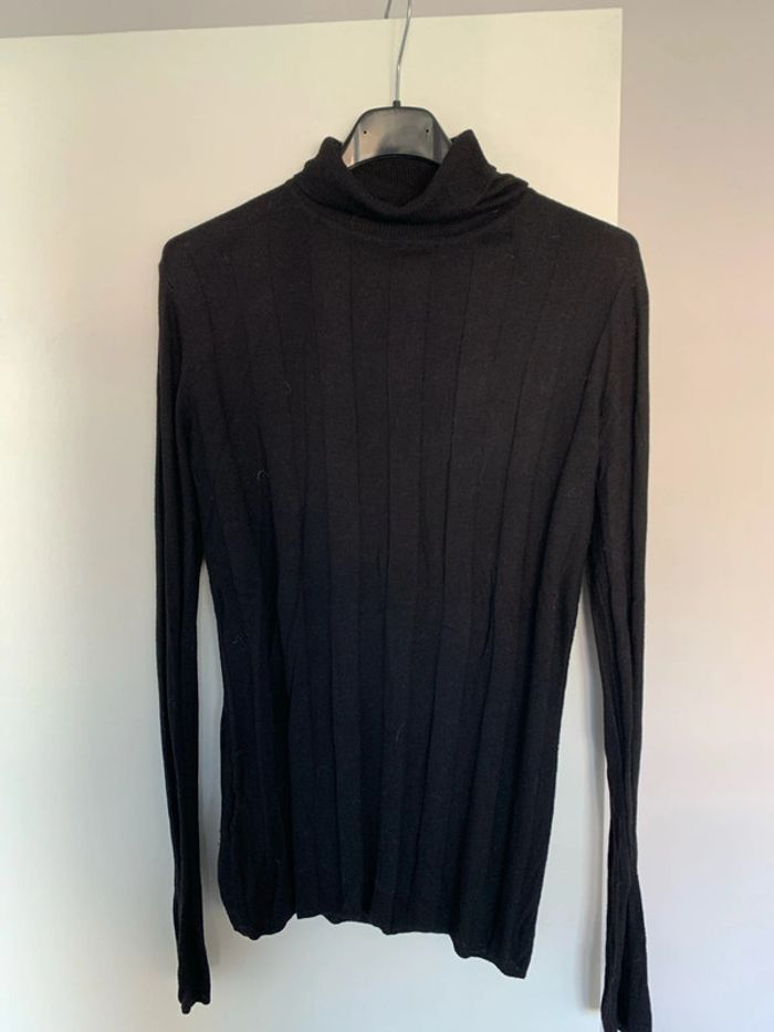 Pull léger à col roulé