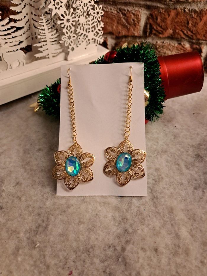 Boucles d'oreilles pendante doré strass bleu turquoise - photo numéro 2