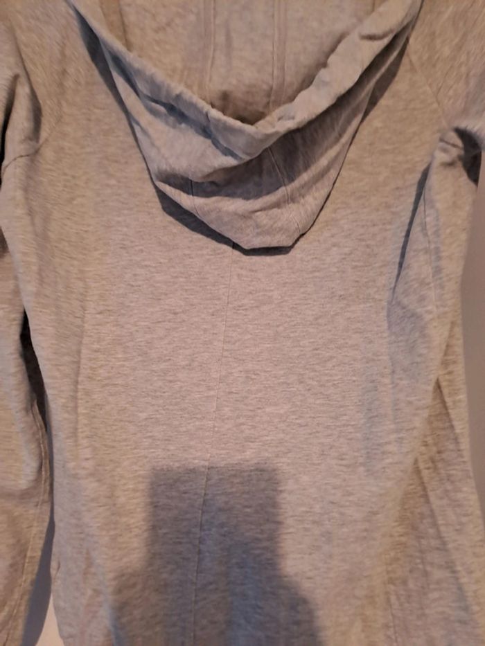 Sweat gris Decathlon - photo numéro 5