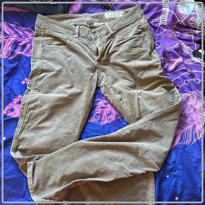 Pantalon style velours taille 40 marque edc