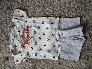 Pyjama 2 pièces taille 36 mois