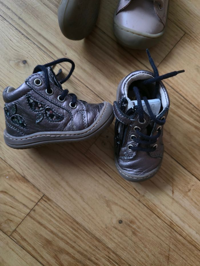 Lot chaussures fille taille 19 - photo numéro 2