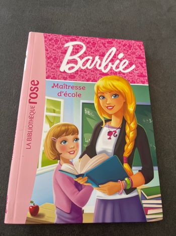 Livre bibliothèque rose barbie tome 1 maîtresse d’école 