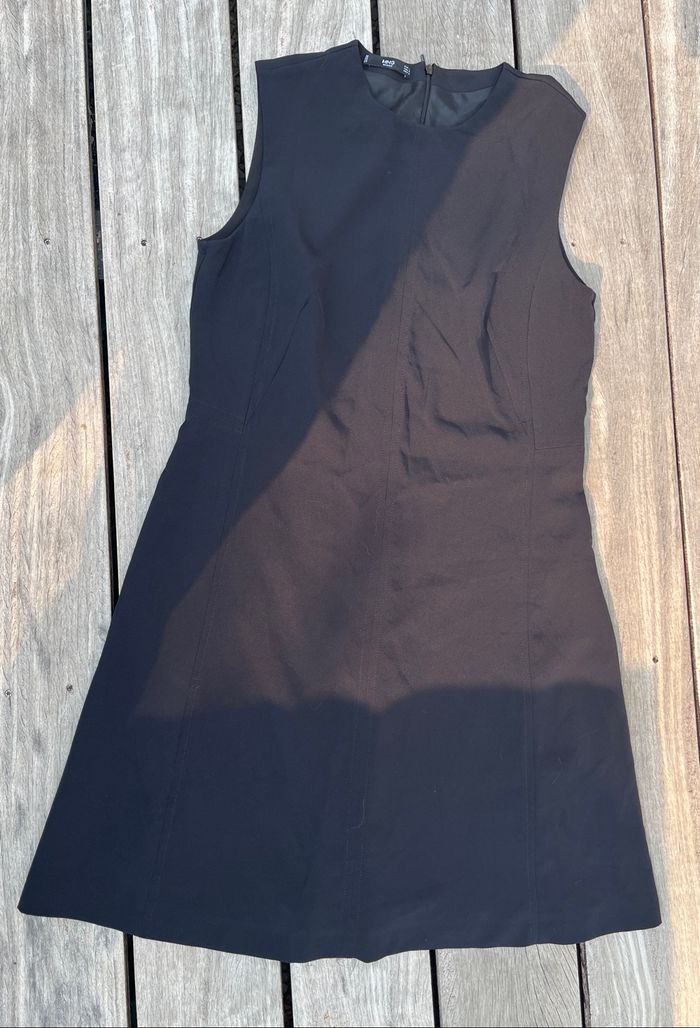 Belle robe droite noire Mango taille L