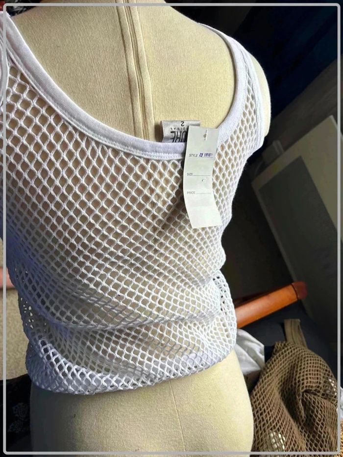 T shirt en maille taille 38 transparent neuf avec étiquette - photo numéro 3