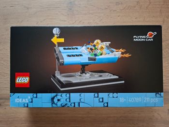 LEGO GWP 40789 - 
La voiture lunaire volante