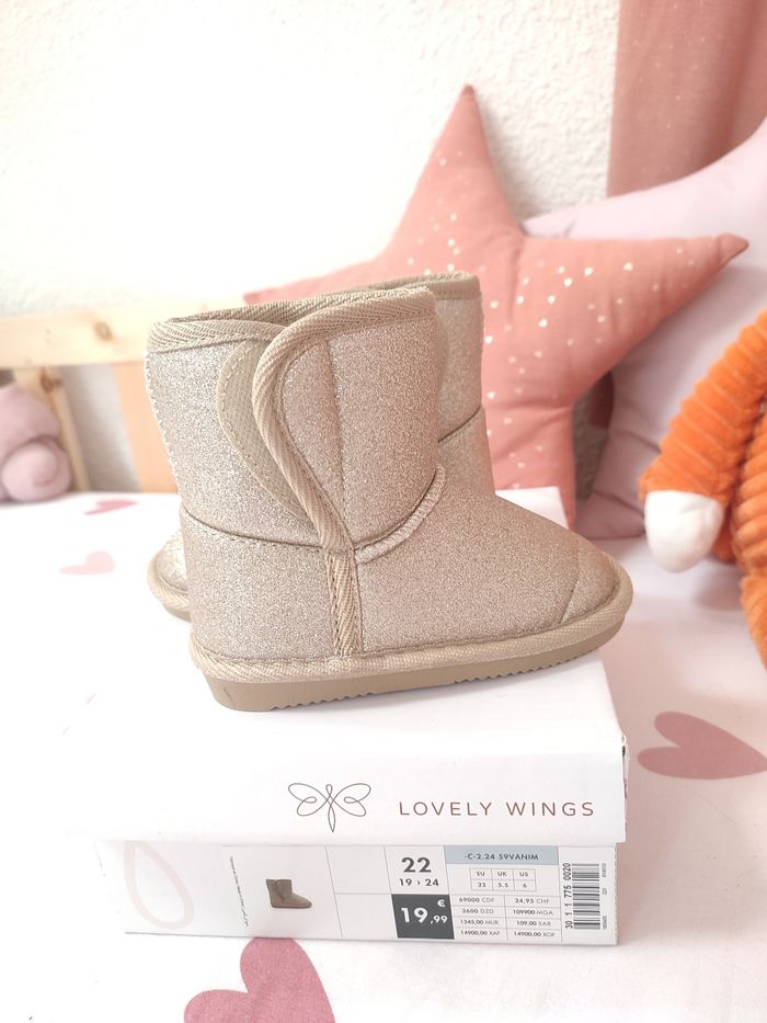 Bottes pailletées - Couleur Champagne - Interieur fourré - Comme neuve - Taille 22 - Gémo - photo numéro 3