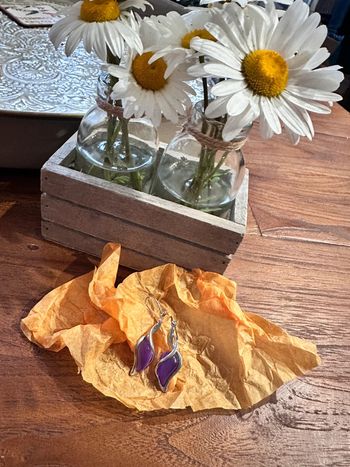 Boucle d’oreille fantaisie violet