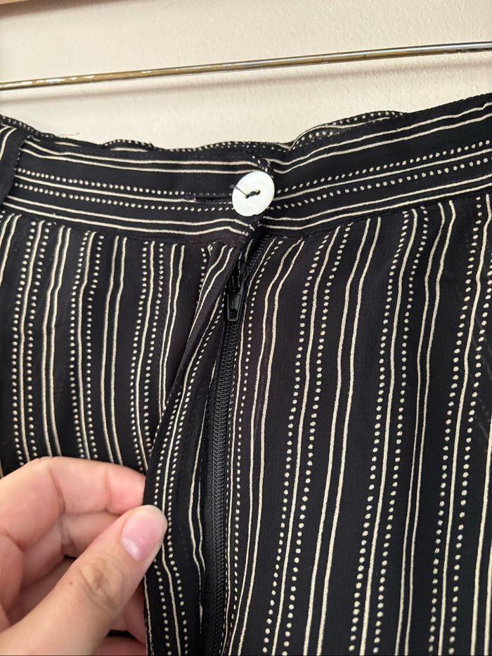 Pantalon noir à rayures - photo numéro 4