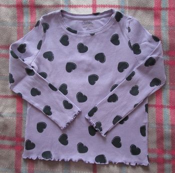 Maillot violet coeurs KIABI 5 ans