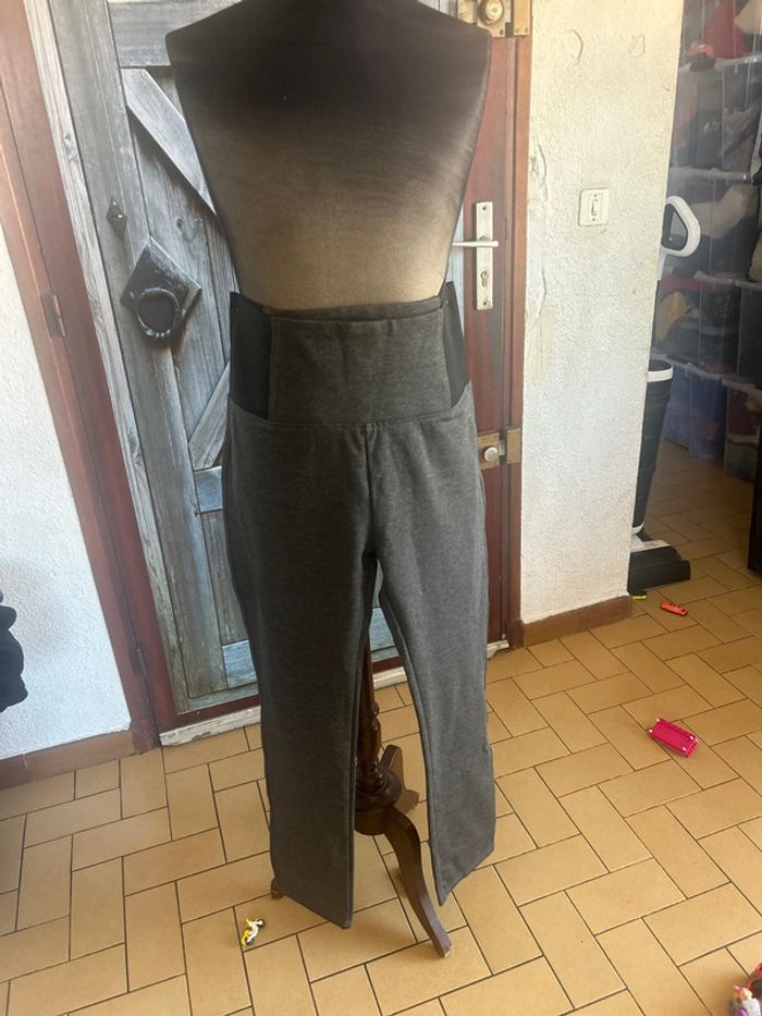 Jegging femme neuf avec étiquette - photo numéro 2