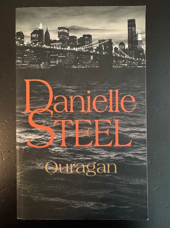 Livre danielle steel ouragan