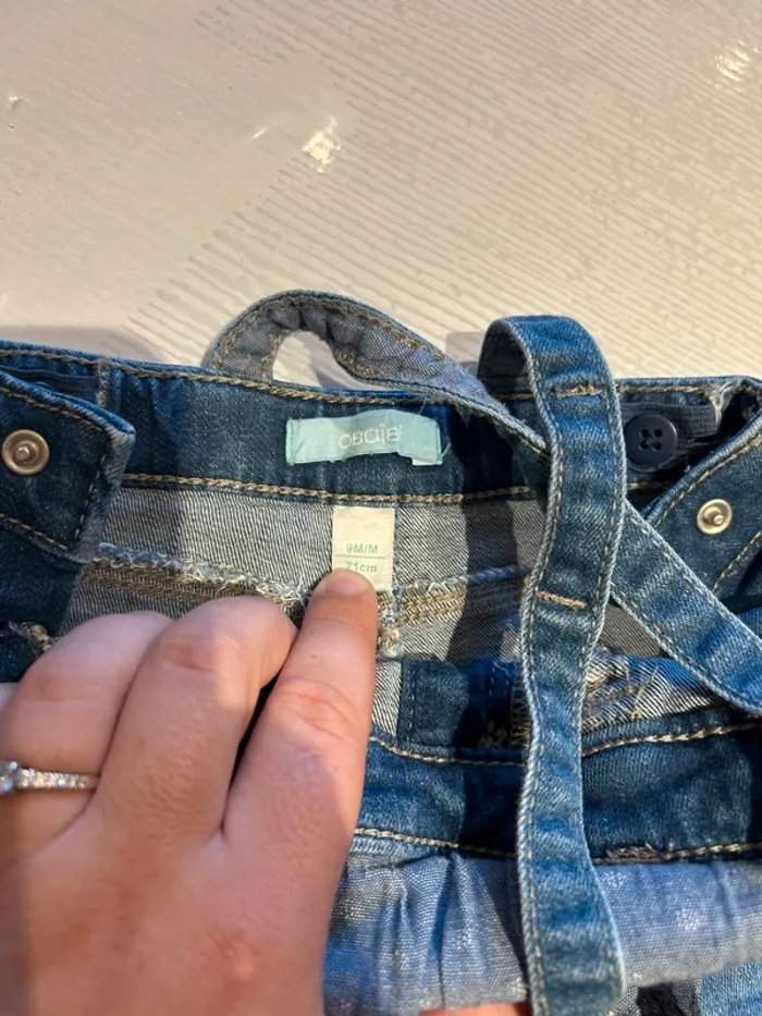 👖 Salopette en jean bébé fille/garçon - taille 9 mois (71 cm) - photo numéro 2
