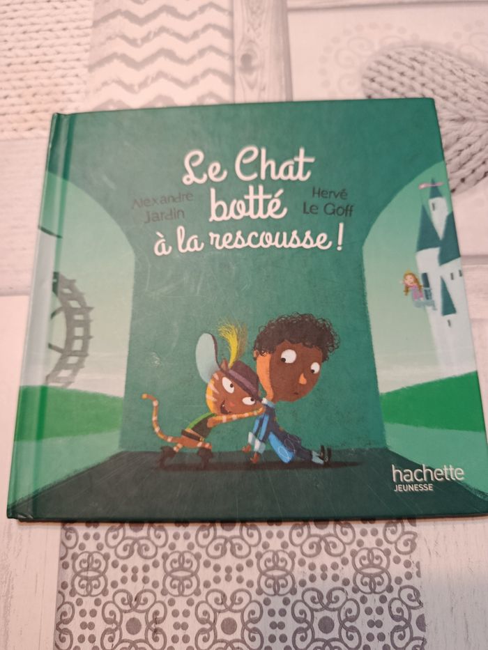 Livre " Le chat botté à la rescousse !"