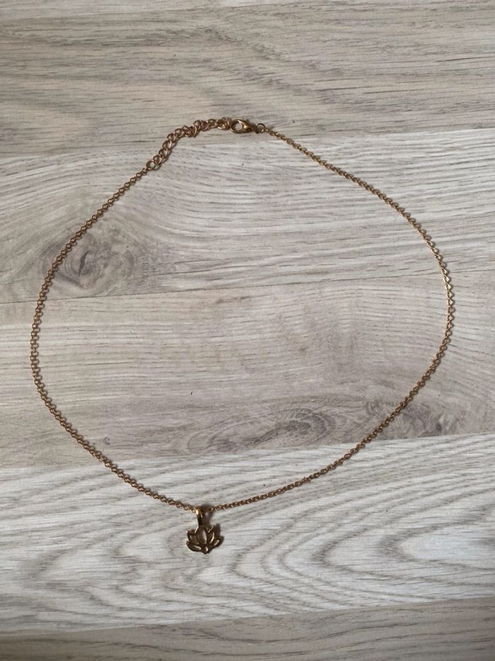Collier fleur de lotus - photo numéro 2