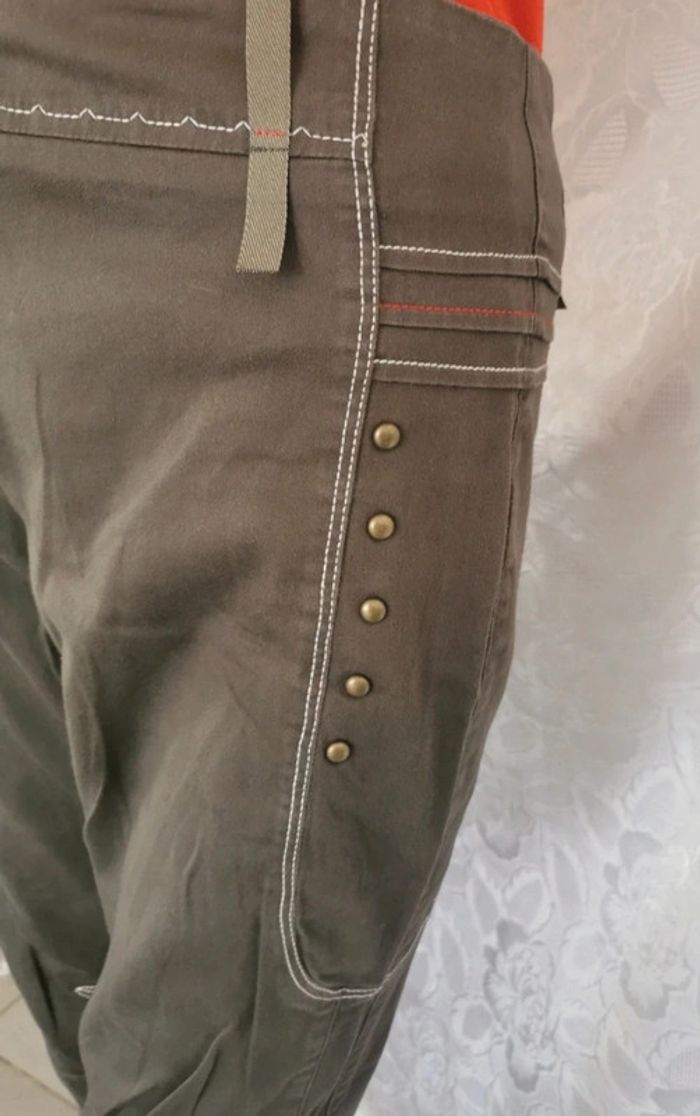 Pantacourt. Kaki. Taille 36.La mode est à vous - photo numéro 4