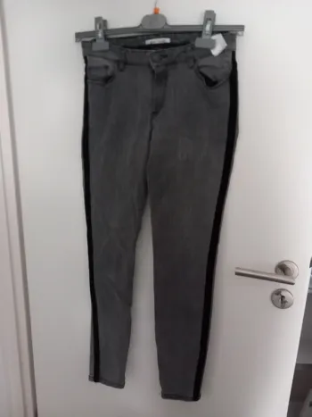 Jean Naf Naf gris et noir