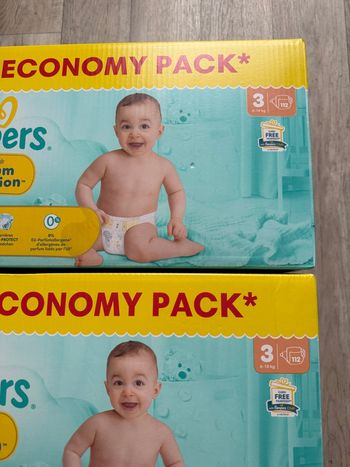 Lot de 2 cartons Pampers premium protection taille 3