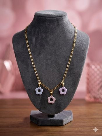 Collier charmes fleurs 