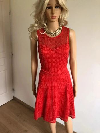 Robe rouge orangée sans manches Naf Naf taille 40 bon état