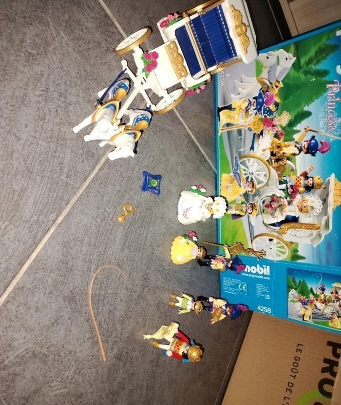 Boite de Playmobil 4258 complet calèche de mariage 💒 royale. - photo numéro 2