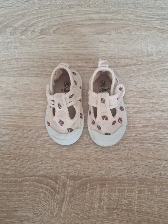 Chaussures taille 19