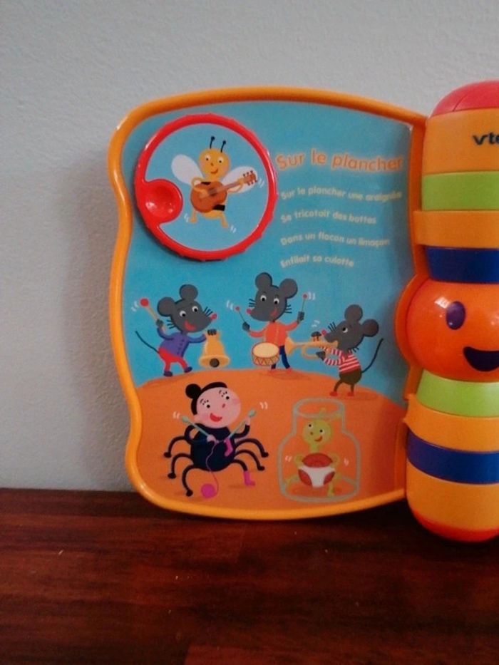 Mon super livre enchanté VTech - photo numéro 2