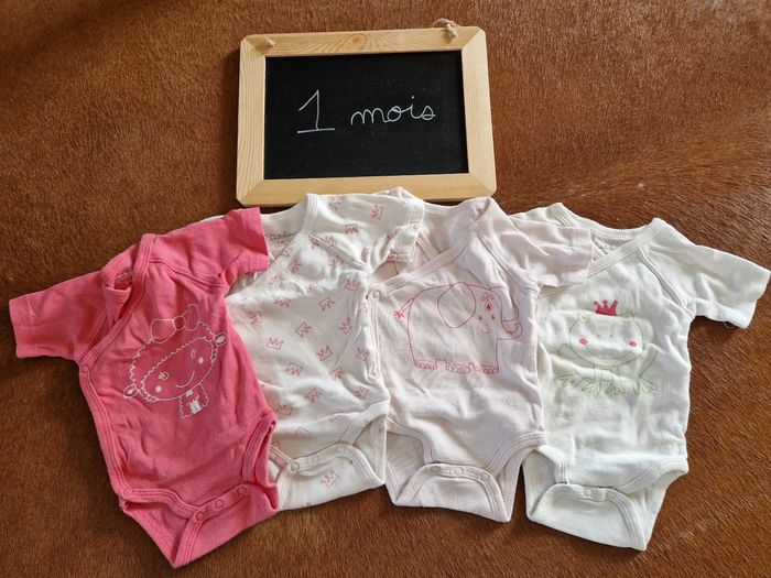 Lot de 4 bodies 1 mois