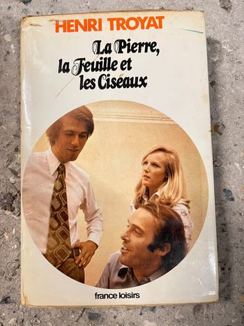 Livre la pierre la feuille et les ciseaux