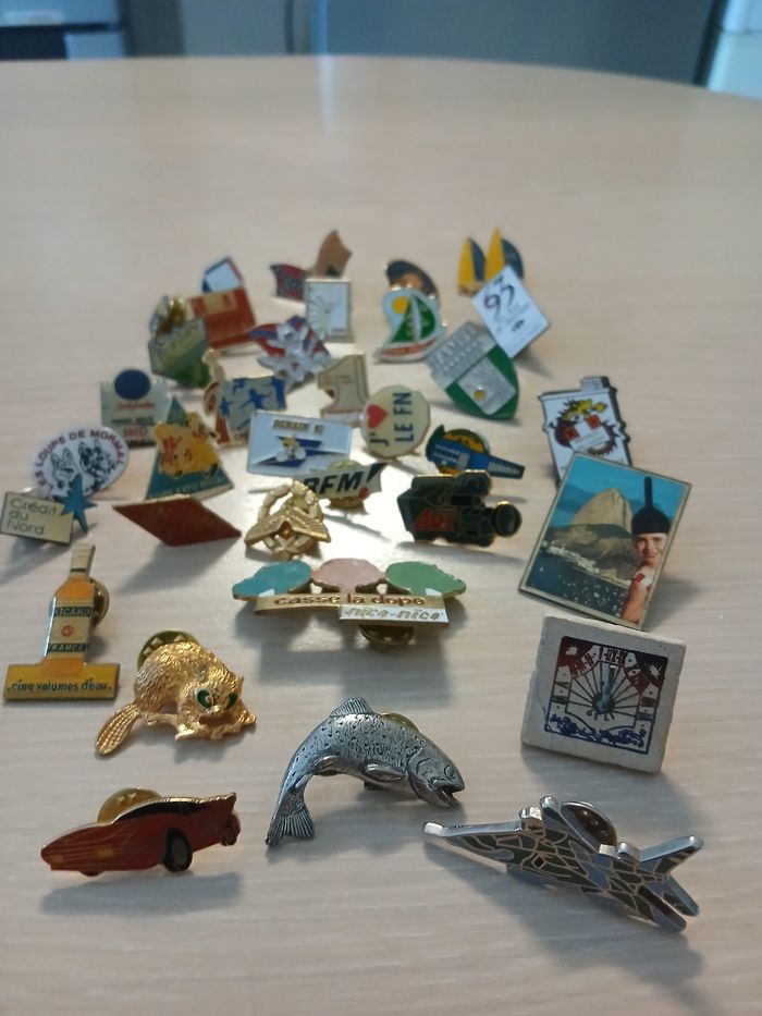 Lots de pin's pour collectionneurs tres bonne etats - photo numéro 6