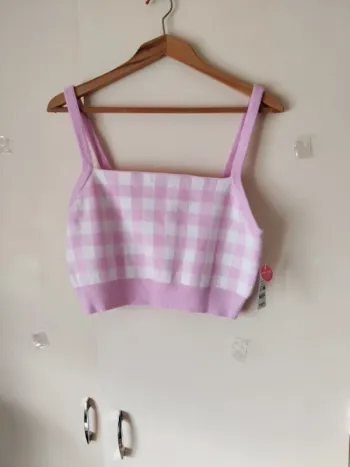 Crop top à bretelles. Marque Ardene (A105)